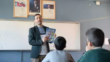 Bingöl'deki öğrenciler Zazaca seçmeli dersle ilgili bilgilendiriliyor