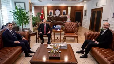 Bakan Bilgin, Türkiye Kamu-Sen ve Türk Eğitim-Sen genel başkanlarını kabul etti