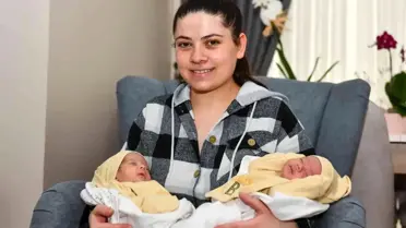 Esenyurtlu Üçüzlerin Bez ve Mama Masrafını İki Yıl Boyunca Belediye Karşılayacak