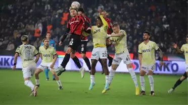 Son Dakika: Valencia, Fenerbahçe'yi ipten aldı! Sarı-lacivertliler, Gaziantep'ten 3 puanla dönüyor