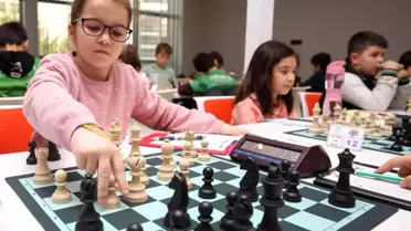 Satrançta hamleler şampiyonluk için yapıldı
