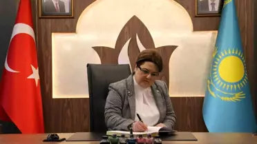 Aile ve Sosyal Hizmetler Bakanı Derya Yanık, Ahmet Yesevi Üniversitesini ziyaret etti