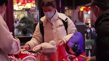Shanghai'daki Yu Bahçesi'nde Çin Yeni Yılı Kutlamaları