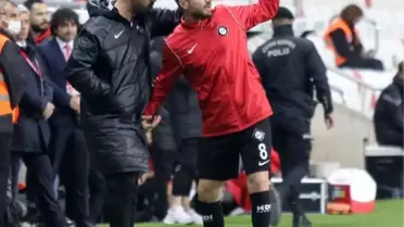 Altay'da Zeki kartları temizledi