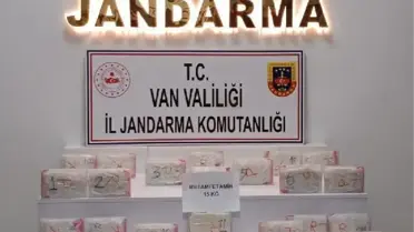 Van'da 15 kilo metamfetamin ile 1,5 kilo skunk ele geçirildi