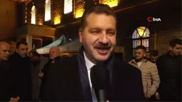 İsveç'teki hain provokasyona 10 bin Kuran-ı Kerim dağıtarak cevap verdiler
