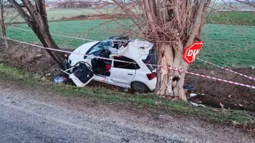 Denizli'de devrilen otomobildeki 1 kişi öldü, 2 kişi yaralandı