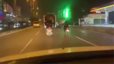 Patenli gençlerden 50 km hızla giden otobüs arkasında ölüme davetiye