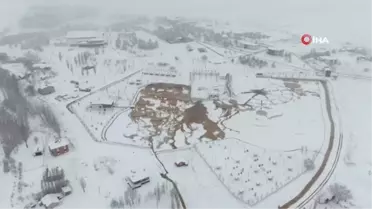 Atınkale Travertenleri'nde eşsiz kar manzarası