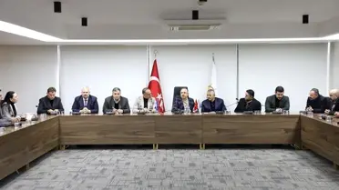 İzmir'de AK Parti ve MHP'den deprem bölgelerine yardım toplantısı