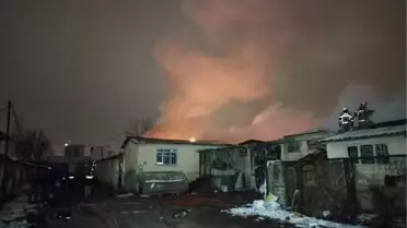 BURSA'DA KOLTUK İMALAT FABRİKASINDA YANGIN