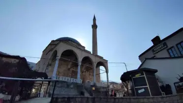 Kosova'da 900 camide depremde hayatını kaybedenler için dualar okundu