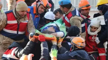 Serhat ile annesi, 101'inci saatte enkazdan sağ çıkarıldı (2)- Yeniden