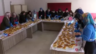 Depremzedeler için poğaça hazırlayıp, gönderdiler