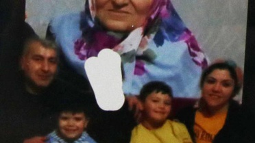 Gece ailece geldikleri dairede depreme yakalanıp enkaz altında kaldılar