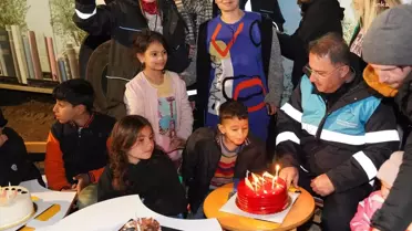 Beylikdüzü Belediye Başkanı Çalık'tan Minik Burak'a Çadır Kentte Doğum Günü Sürprizi