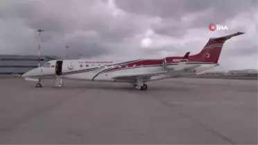 Ambulans uçak yaralı afetzedeler için Türkiye semalarında