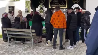Aracın lastiğini değiştirirken canından olan gençler son yolculuklarına uğurlandı