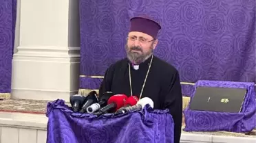 SURP VARTANANTS ERMENİ KİLİSESİ'NDE DEPREMDE HAYATINI KAYBEDENLER İÇİN DUA EDİLDİ