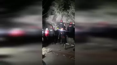 Haluk Levent, Hatay'da Yıkılan Bir Apartmanda Başlayan Arama Kurtama Çalışmalarının Görüntülerini Paylaştı