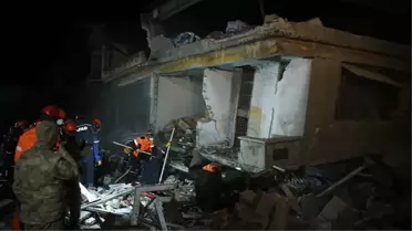 Son Dakika: Hatay'da 6.4 ve 5.8 şiddetinde iki büyük deprem! Yıkım ve can kaybı var
