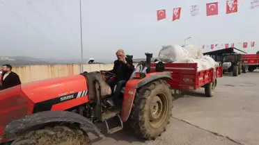 İzmit Belediyesi'nin Ürettiği Silajlar, Afet Bölgesi ve İlçedeki Çiftçiler Arasında Paylaştırıldı