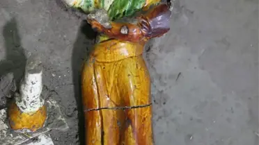 Çin'de 1.300 Yıllık Mezarda Üç Renkli Çömlekler Bulundu
