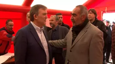 11. Cumhurbaşkanı Abdullah Gül'den çadır kente ziyaret
