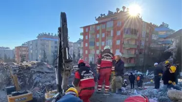 DEPREM SONRASI ARAMA-KURTARMA FAALİYETLERİNE KATILAN İTFAİYECİLER YAŞADIKLARINI ANLATTI