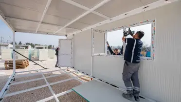 İzmir Büyükşehir Belediyesi Konteyner Kent İçin Mesaisini Sürdürüyor