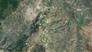 Hatay'daki 500 metrelik dev yarık uzaydan gözüküyor