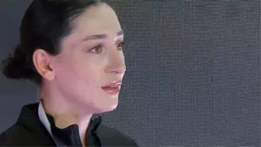 Avrupa Salon Atletizm Şampiyonası'nda rekorla şampiyon olan Tuğba Danışmaz, kürsüde gözyaşlarına boğuldu