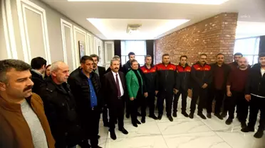 Deprem Bölgesinde Enkazdan 2 Kişiyi Sağ Çıkaran Safranbolu İtfaiyesi Ekibi İlçeye Döndü