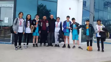 Kars'ta sokak basketbolu şampiyonları belli oldu