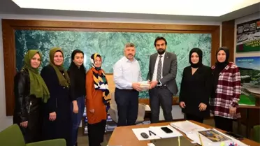 Yardım etkinliğinden elde edilen gelir Başkan Akçadurak'a teslim edildi