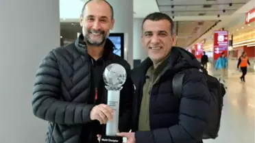 Bilardoda dünya şampiyonu olan Semih Saygıner ve Tayfun Taşdemir, yurda döndü