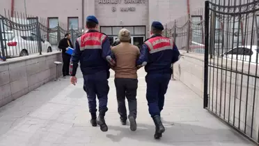 Farklı suçlardan aranan 4 şahıs jandarma ekiplerince yakalandı