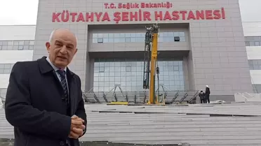 Ali Fazıl Kasap, Kütahya Şehir Hastanesi'nin Açılışının Bir Kez Daha Ertelenmesine Tepki Gösterdi: '2015'te Yapılacaktı.