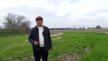 Deprem Nedeniyle Asi Nehri Kenarındaki Buğday Tarlalarında Yarıklar Oluşan Antakyalı Çiftçi: 'Arazimizin Yüzde 90'ı Ekilemez Durumda'