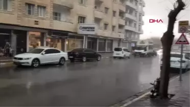 NUSAYBİN'DE BODRUM KATLAR İLE CADDE VE SOKAKLAR SUYLA DOLDU