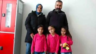 Depremzede üçüzler Isparta'da ders başı yaptı