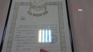 Dede yadigarı İstiklal Madalyası'nı Bilecik Müzesi'ne bağışladı