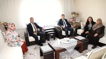 Vali Vekili Arabacı: 'Vatanımız için seve seve canlarını veren Aziz şehitlerimiz daima milletimizin kalbindedir'