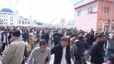 BATMAN VE MARDİN'DEKİ NEVRUZ KUTLAMALARINDA OLAY; ÇOK SAYIDA GÖZALTI VAR