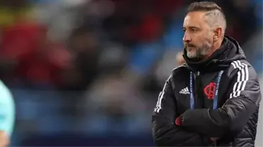 Böyle protesto görülmedi! Tribünlerden Vitor Pereira'ya 'Elek' tezahüratı