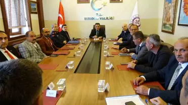 Burdur'da seçim tedbirleri toplantısı yapıldı