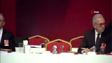 Dursun Özbek: 'Bu küçük ayak oyunlarına ve içinde kabadayılık geçen numaralara gelmem' -2-