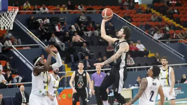 Mersin Büyükşehir Erkek Basketbol Takımı Zirvedeki Yerini Koruyor