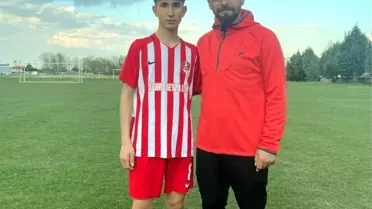 Depremzede gencin hayalleri Akşehir Spor'da devam edecek