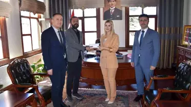 Depremzedeler için düzenlenen yardım panayırından elde edilen gelir bağışlandı